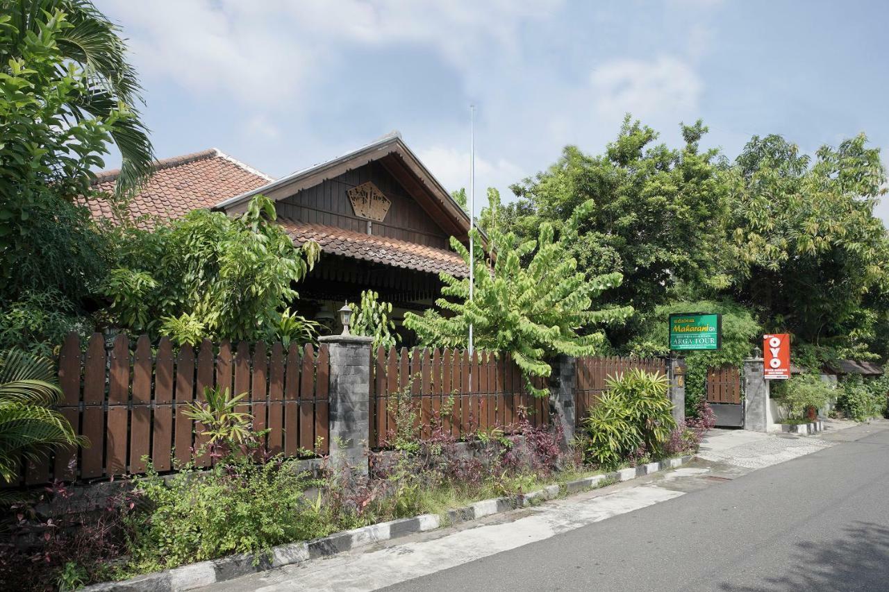 Oyo 804 Ndalem Maharani Guest House Yogyakarta Dış mekan fotoğraf