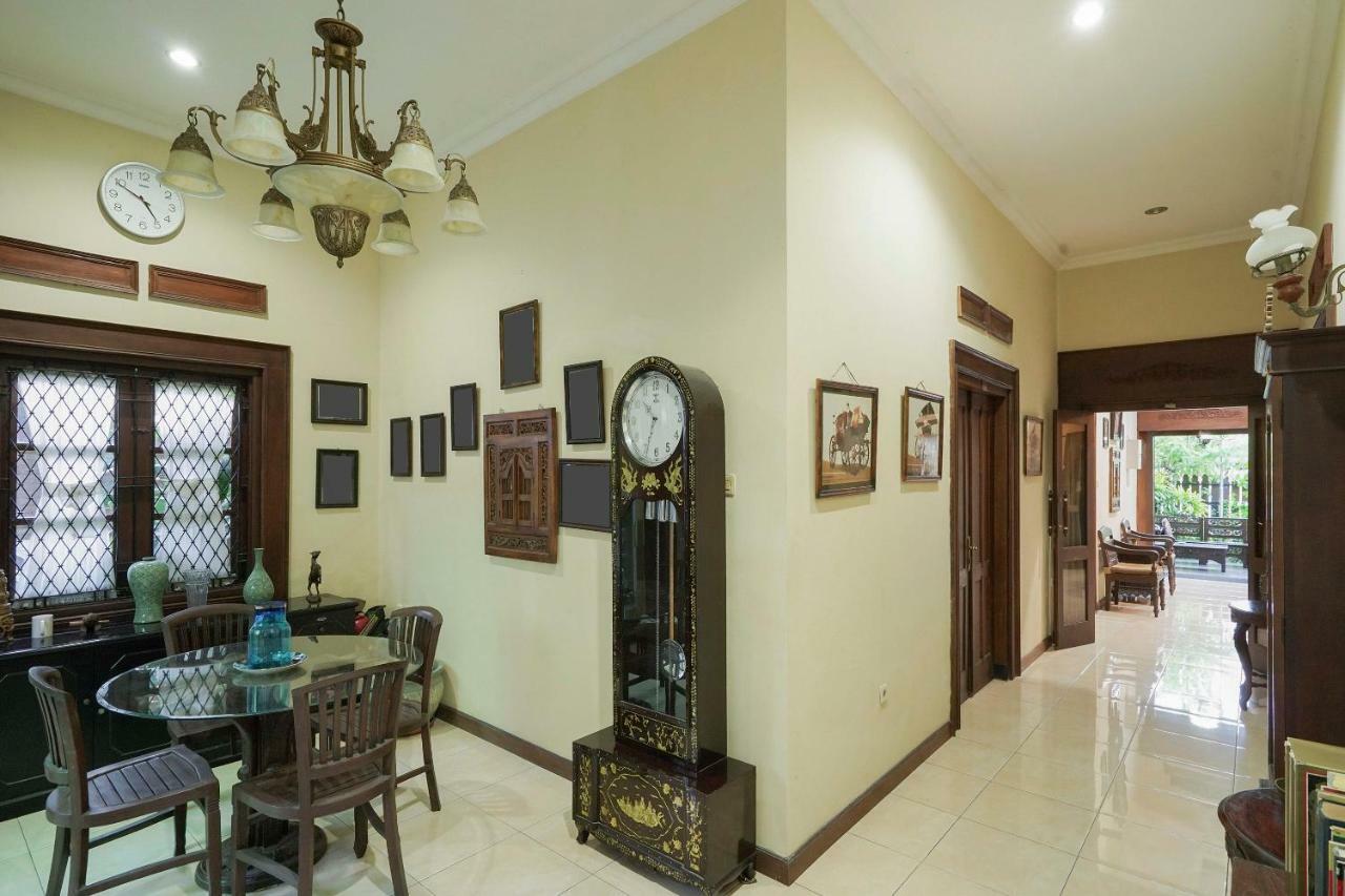 Oyo 804 Ndalem Maharani Guest House Yogyakarta Dış mekan fotoğraf