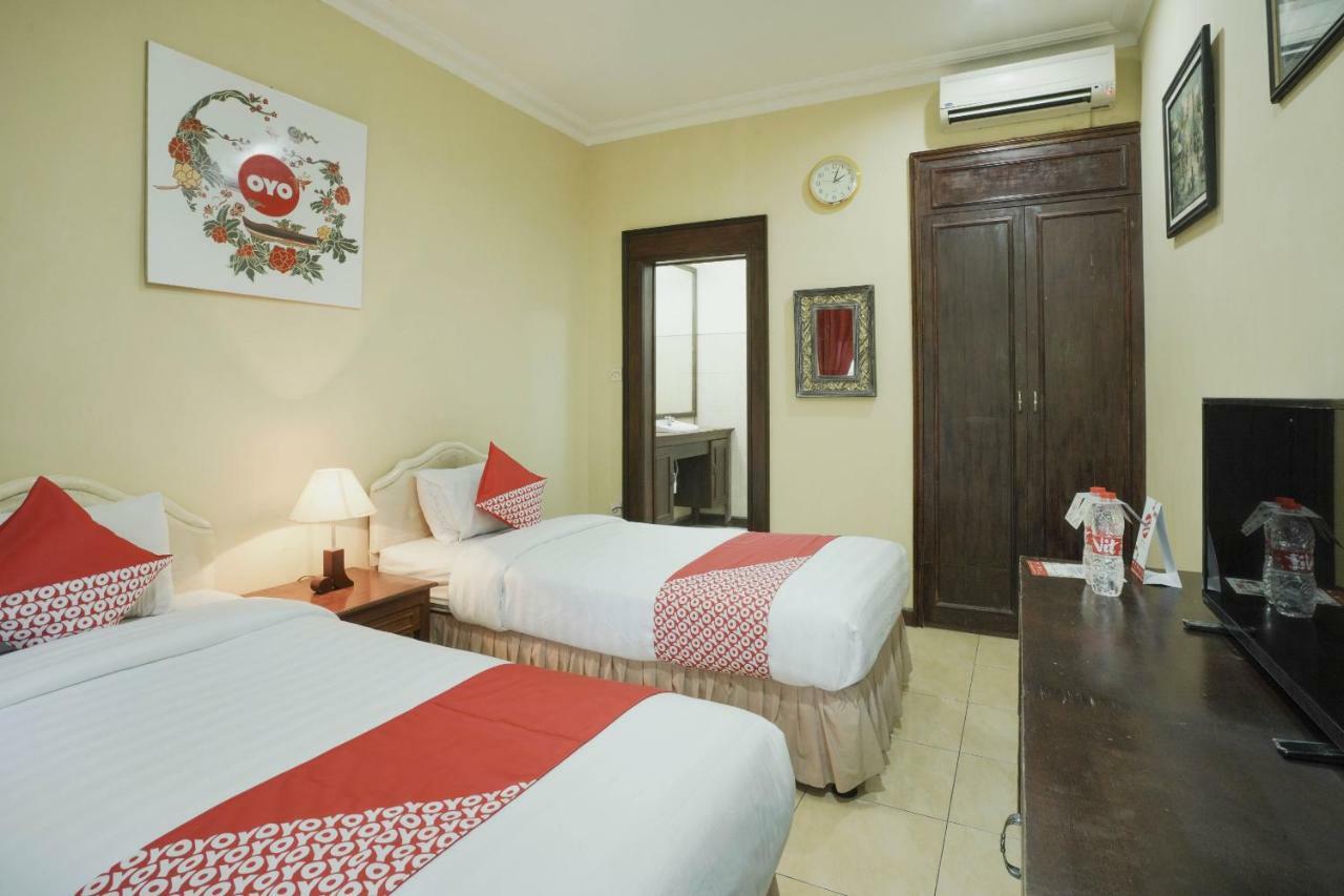 Oyo 804 Ndalem Maharani Guest House Yogyakarta Dış mekan fotoğraf