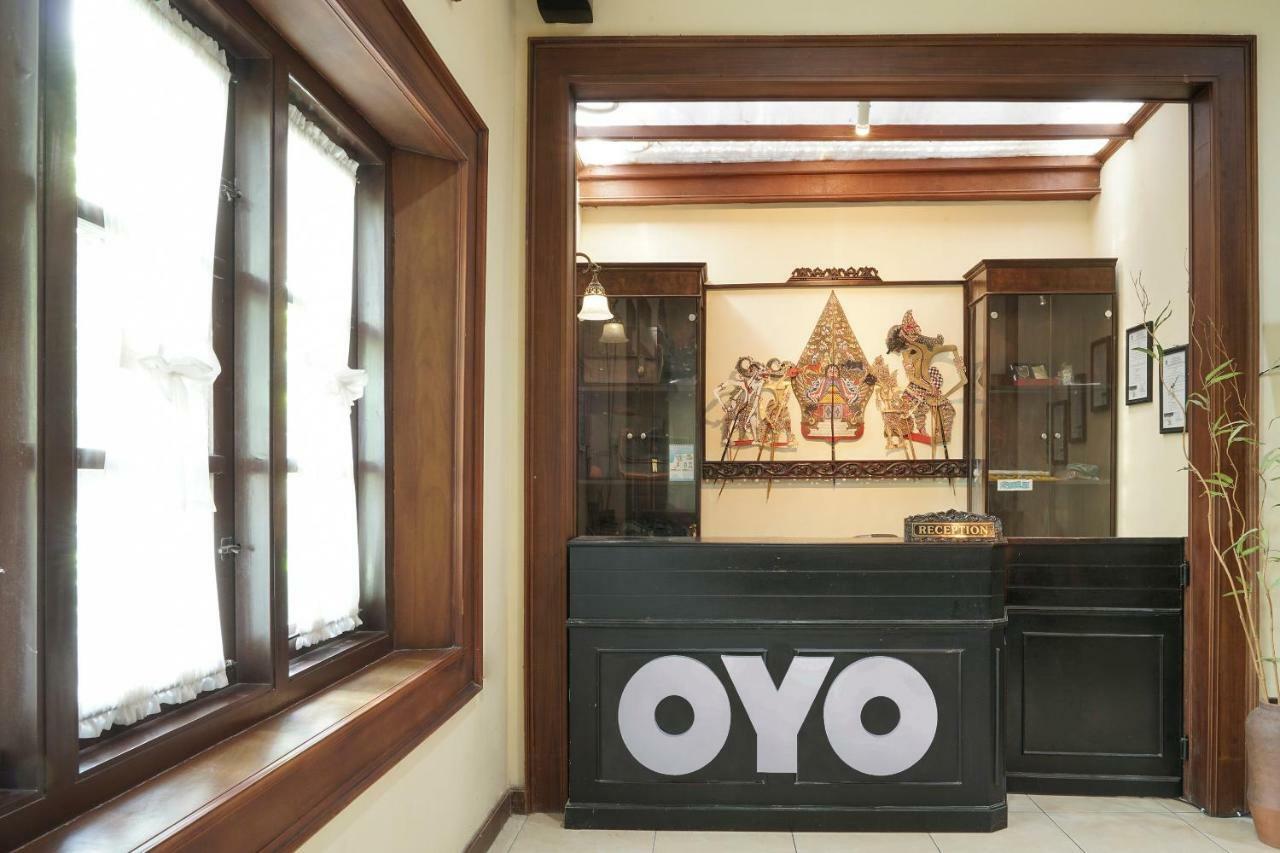 Oyo 804 Ndalem Maharani Guest House Yogyakarta Dış mekan fotoğraf