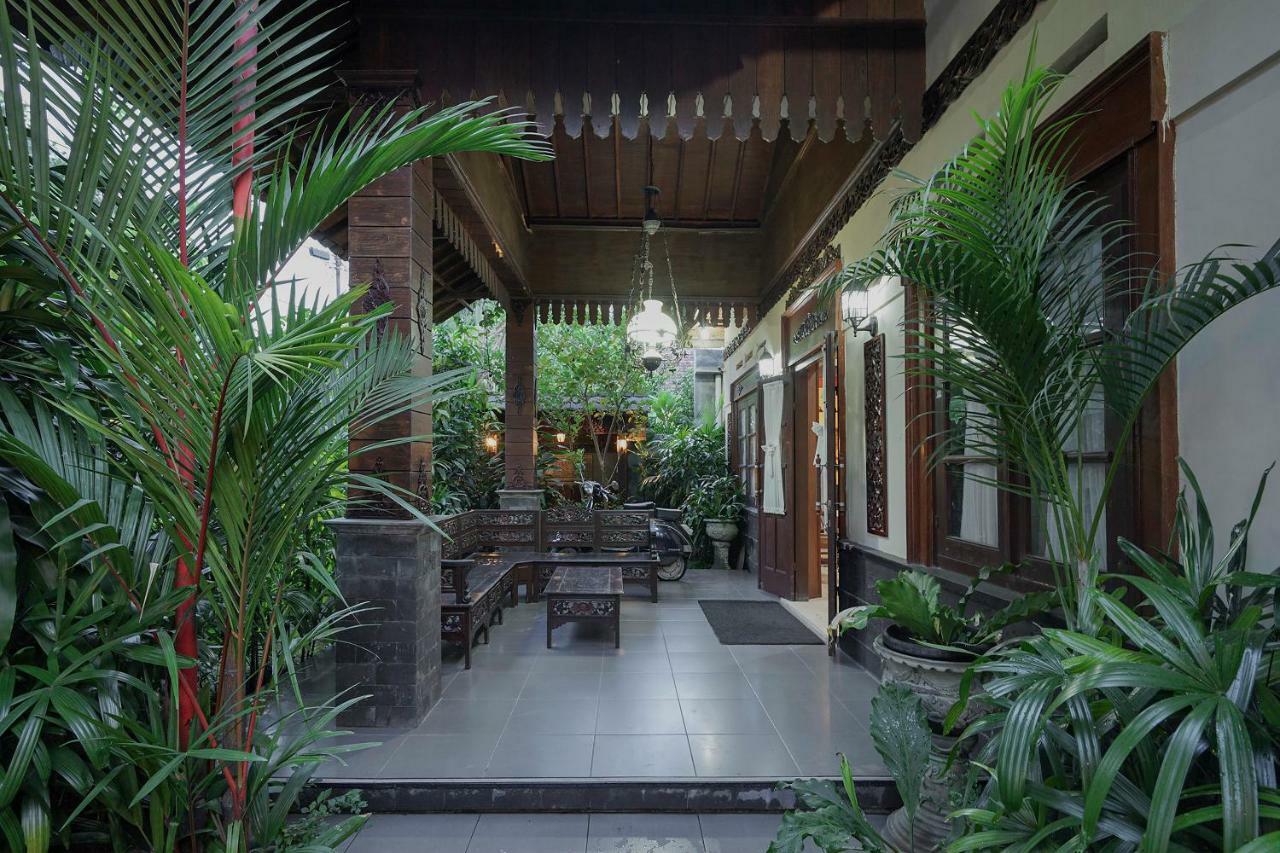Oyo 804 Ndalem Maharani Guest House Yogyakarta Dış mekan fotoğraf