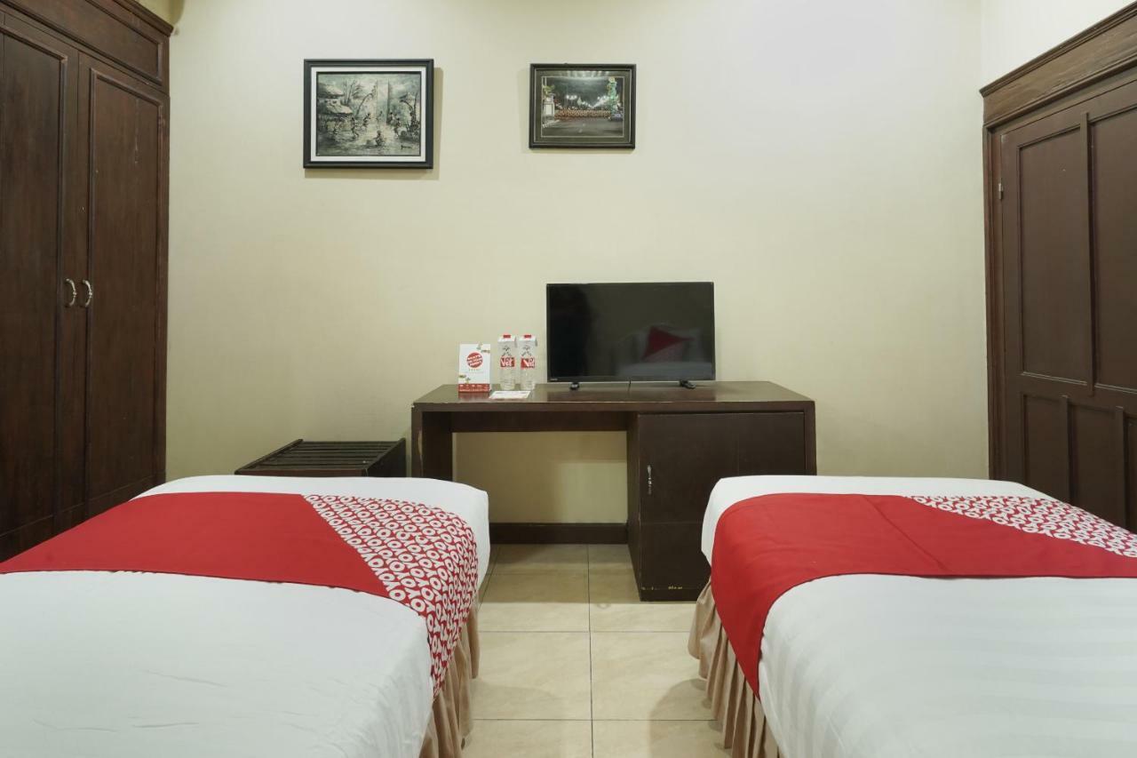Oyo 804 Ndalem Maharani Guest House Yogyakarta Dış mekan fotoğraf