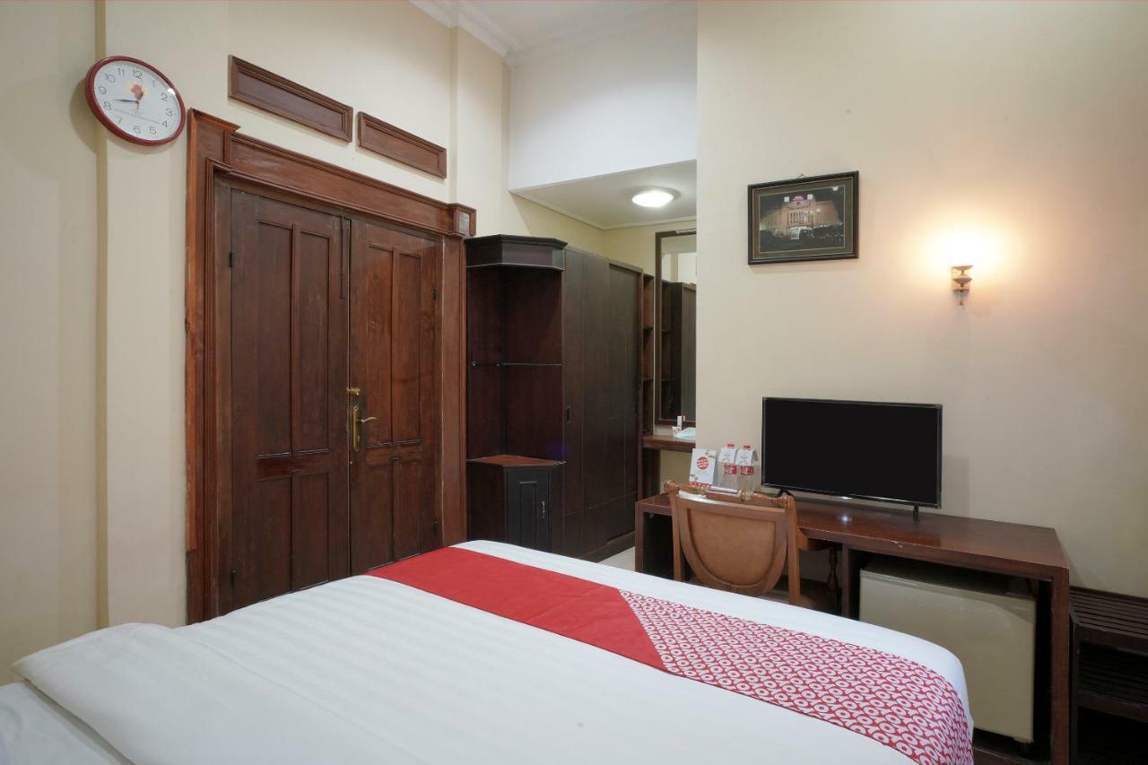 Oyo 804 Ndalem Maharani Guest House Yogyakarta Dış mekan fotoğraf